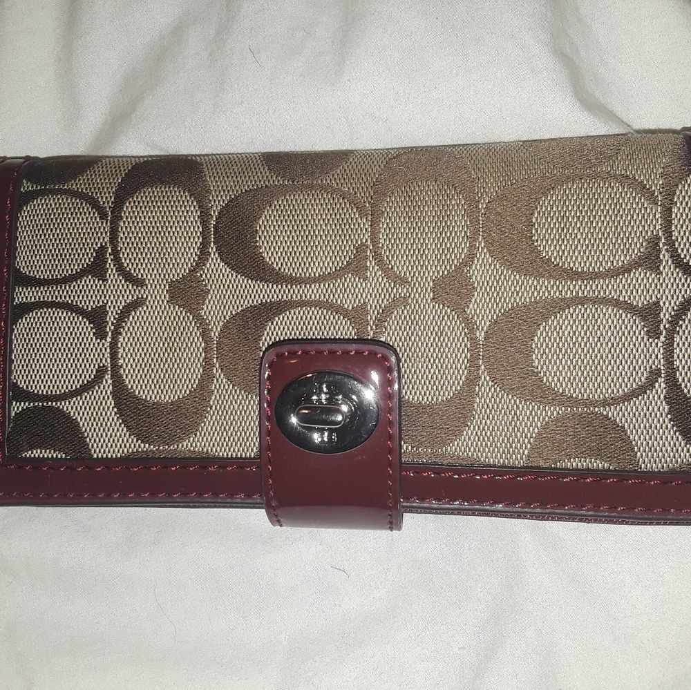 Coach locket wallet